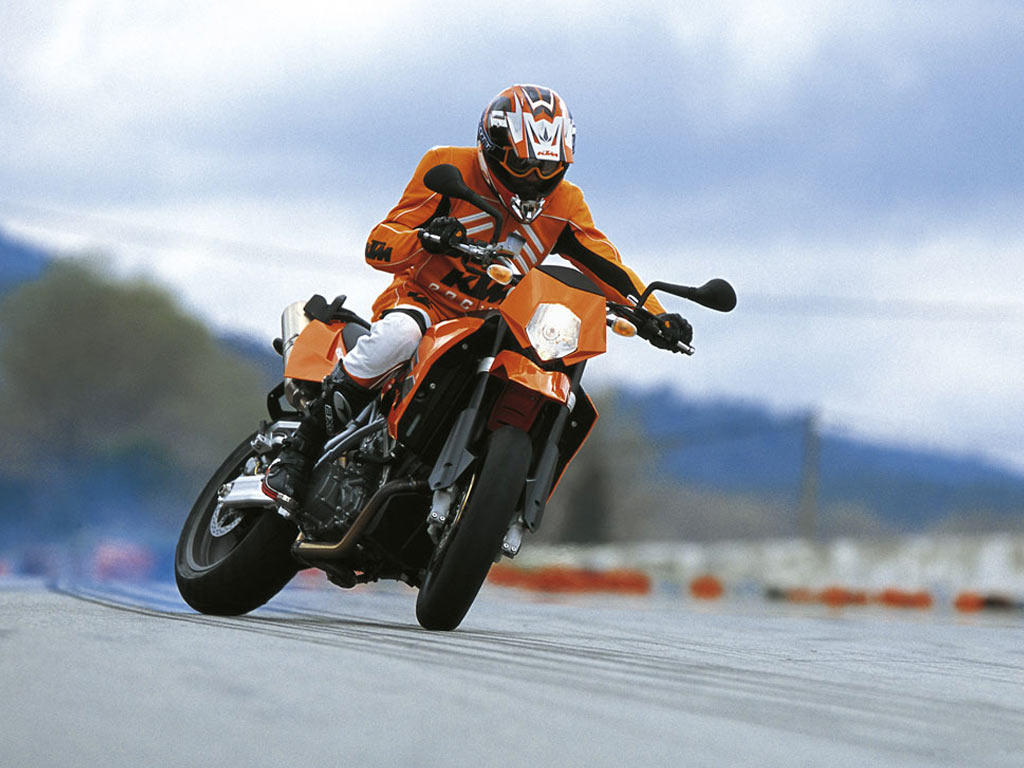 KTM 950 Supermoto