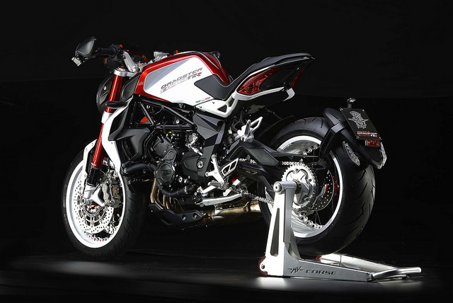 MV Agusta Brutale 800 Dragster RR 2015.