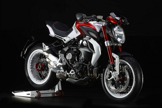 MV Agusta Brutale 800 Dragster RR 2015.