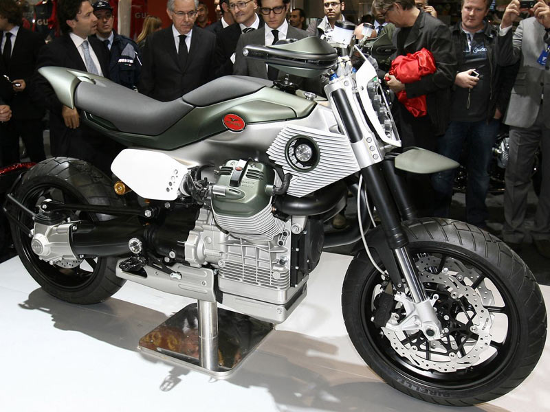 Moto Guzzi v12