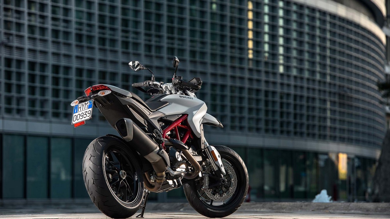 Ducati Hypermotard 939