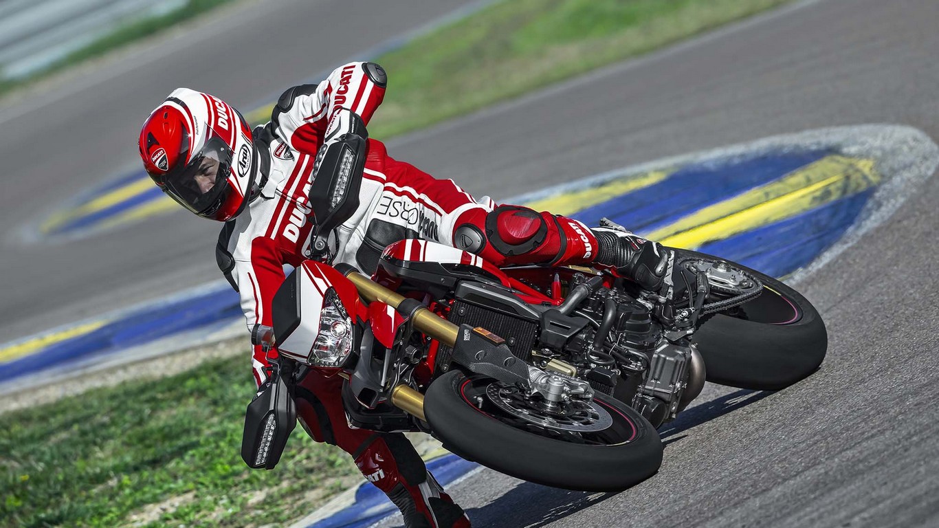 Ducati Hypermotard 939