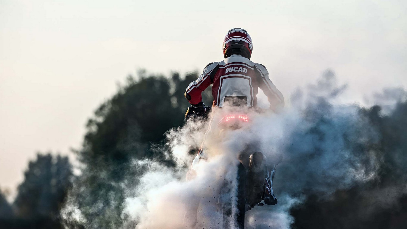 Ducati Hypermotard 939