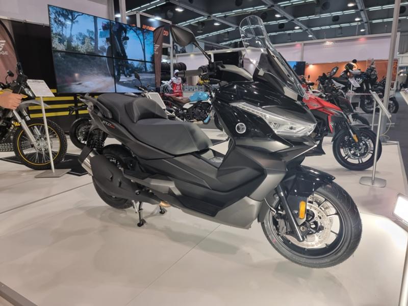 Support Téléphone & GPS Moto Pour Loncin VOGE SR4 / SR4MAX 2022-2023 – Guidon CNC Aluminium Noir – Stable Et Anti-Vibrations