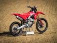 Pretvorite Ducati Desmo450 MX u trkačku repliku