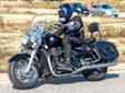 Triumph napada trite kruzera kojim caruje H-D