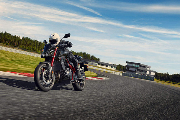 CB750 Hornet E-Clutch