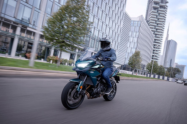 Kawasaki-Versys-650-MY26