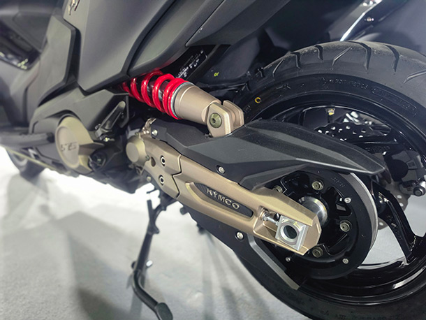 Kymco-AK-575-Premium