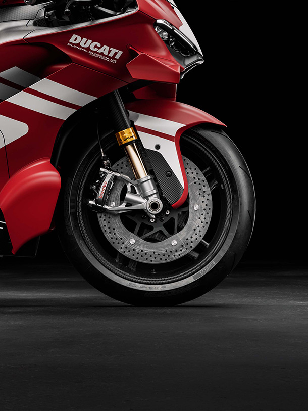 MY27_SUPERLEGGERA_V4_CENTENARIO_DETAILS