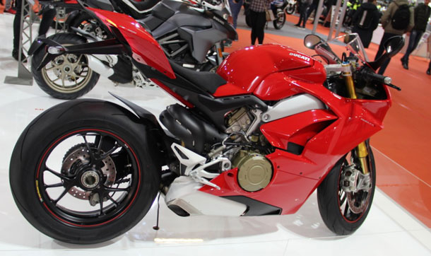 Panigale V4S