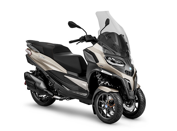 Piaggio-MP3-2022