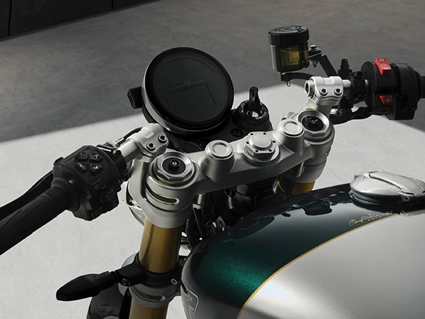 triumph-speed-twin-1200-cafe-racer-edition