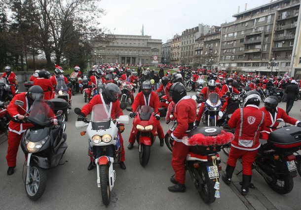 Humanitarna akcija moto deda mraz 2012